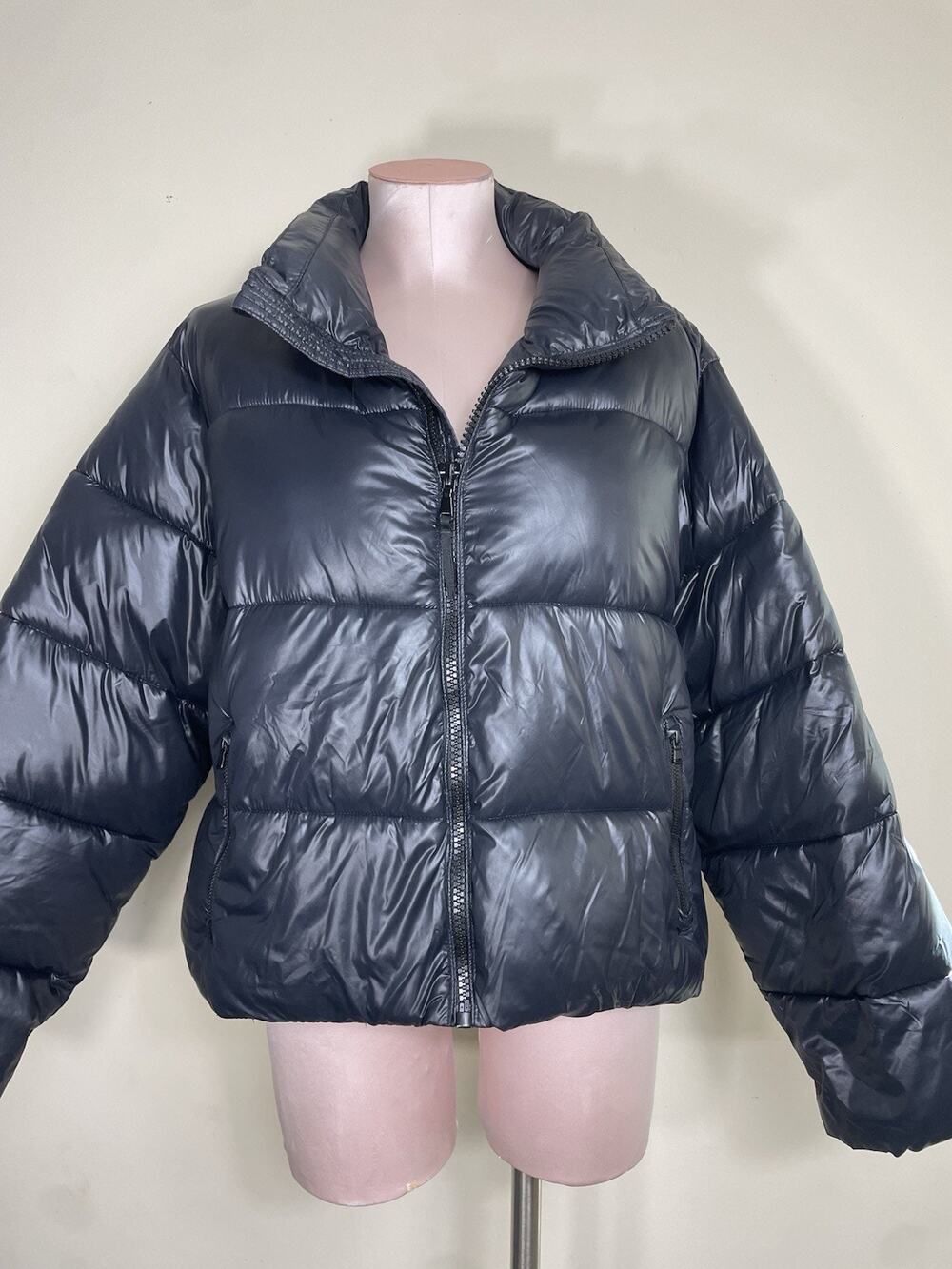 Shiny Navy Blue Old Navy Puffer Jacket Women's Size Medium Full Zip EUC